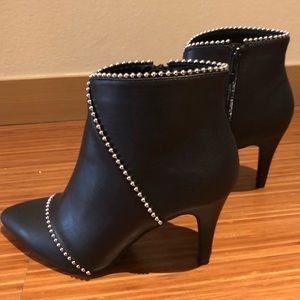Apt 9 Black Heeled Booties!
